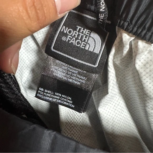 The North Face Black Antora Rain Pants with Relaxed Fit | Women | Medium - Picture 9 of 11